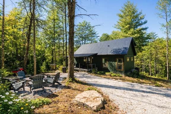 Cedar Ridge Red River Gorge HotTub WiFi